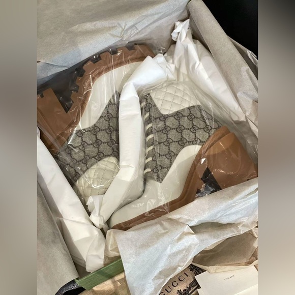 New GUCCI boots GG Supreme Monogram Nappa Quilted Lace Up Ankle Boots 39 White - Picture 3 of 8